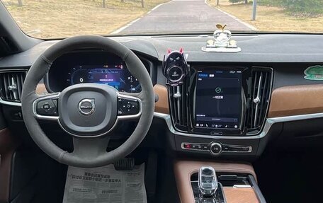 Volvo S90 II рестайлинг, 2023 год, 4 700 750 рублей, 5 фотография