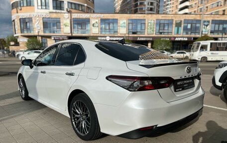Toyota Camry, 2018 год, 2 600 000 рублей, 7 фотография
