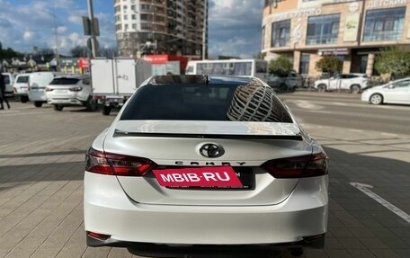 Toyota Camry, 2018 год, 2 600 000 рублей, 6 фотография