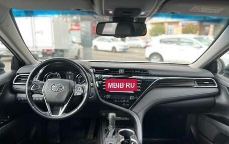 Toyota Camry, 2018 год, 2 600 000 рублей, 18 фотография