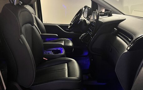 Hyundai Staria, 2021 год, 4 999 999 рублей, 9 фотография