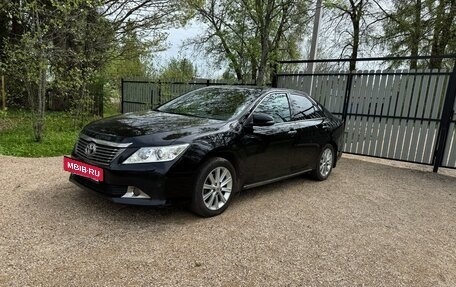 Toyota Camry, 2014 год, 1 900 000 рублей, 8 фотография
