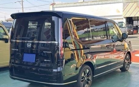 Honda Stepwgn, 2026 год, 2 800 000 рублей, 2 фотография