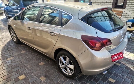 Opel Astra J, 2012 год, 790 000 рублей, 8 фотография