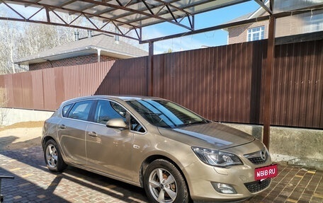 Opel Astra J, 2012 год, 790 000 рублей, 6 фотография