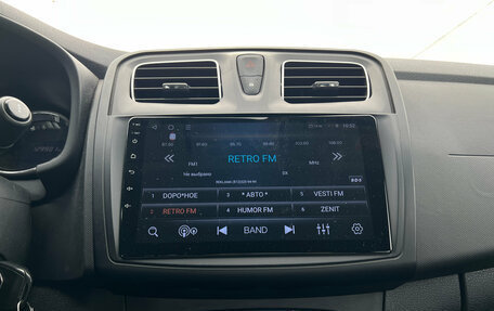 Renault Logan II, 2017 год, 749 000 рублей, 6 фотография