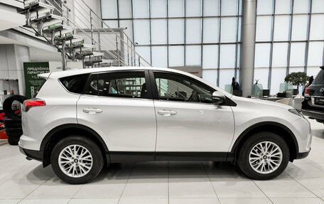 Toyota RAV4, 2016 год, 2 350 000 рублей, 5 фотография