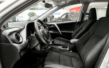 Toyota RAV4, 2016 год, 2 350 000 рублей, 20 фотография