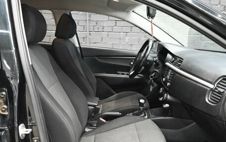 KIA Rio IV, 2018 год, 1 299 000 рублей, 11 фотография
