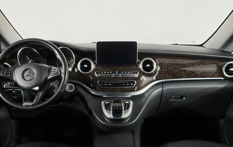 Mercedes-Benz V-Класс, 2016 год, 4 199 000 рублей, 15 фотография