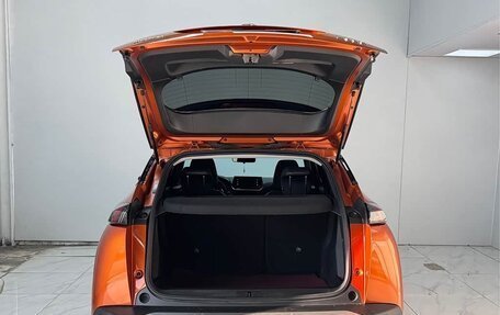 Peugeot 2008 II, 2022 год, 1 460 000 рублей, 5 фотография