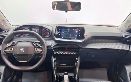 Peugeot 2008 II, 2022 год, 1 460 000 рублей, 8 фотография