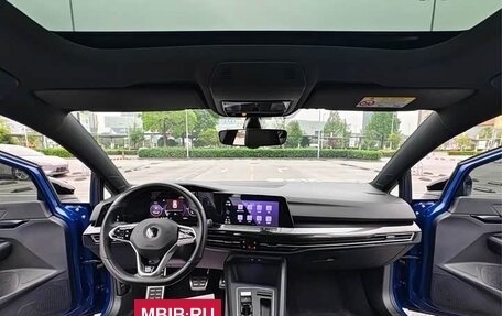 Volkswagen Golf VIII, 2023 год, 1 800 778 рублей, 10 фотография