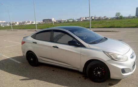 Hyundai Solaris II рестайлинг, 2011 год, 670 000 рублей, 1 фотография