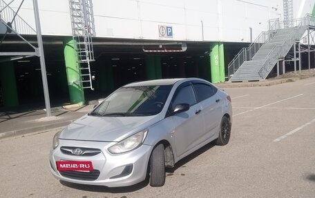 Hyundai Solaris II рестайлинг, 2011 год, 670 000 рублей, 6 фотография