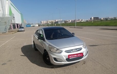 Hyundai Solaris II рестайлинг, 2011 год, 670 000 рублей, 4 фотография