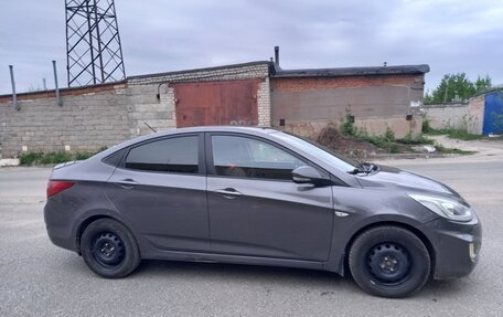 Hyundai Solaris II рестайлинг, 2013 год, 550 000 рублей, 5 фотография