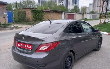 Hyundai Solaris II рестайлинг, 2013 год, 550 000 рублей, 3 фотография