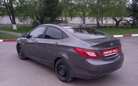 Hyundai Solaris II рестайлинг, 2013 год, 550 000 рублей, 6 фотография