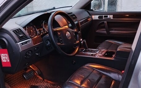 Volkswagen Touareg III, 2005 год, 590 000 рублей, 6 фотография