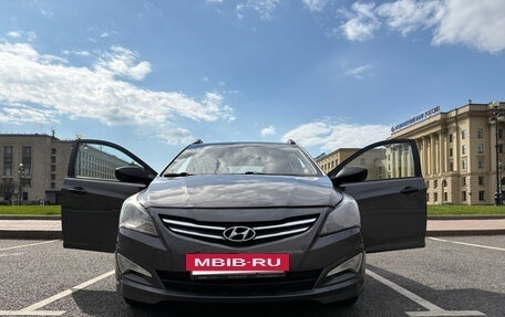 Hyundai Solaris II рестайлинг, 2015 год, 890 000 рублей, 3 фотография