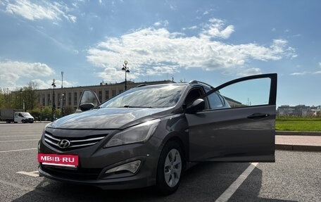 Hyundai Solaris II рестайлинг, 2015 год, 890 000 рублей, 2 фотография