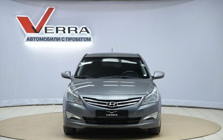 Hyundai Solaris II рестайлинг, 2015 год, 910 000 рублей, 2 фотография