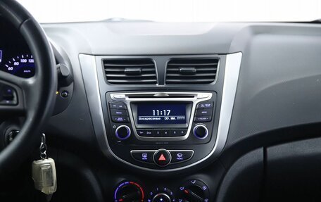 Hyundai Solaris II рестайлинг, 2015 год, 910 000 рублей, 13 фотография