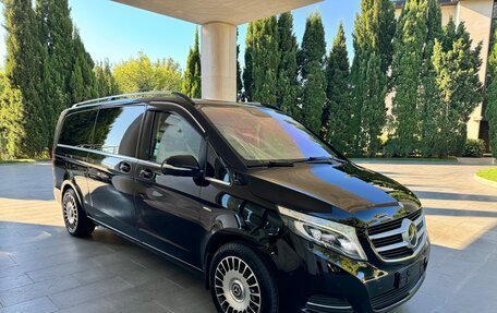Mercedes-Benz V-Класс, 2016 год, 4 750 000 рублей, 1 фотография
