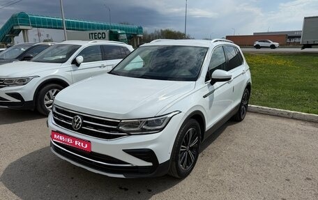 Volkswagen Tiguan II, 2021 год, 3 700 000 рублей, 1 фотография
