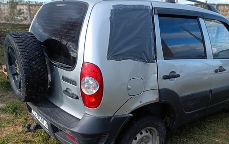 Chevrolet Niva I рестайлинг, 2013 год, 250 000 рублей, 4 фотография