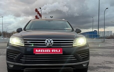 Volkswagen Touareg III, 2016 год, 3 190 000 рублей, 2 фотография