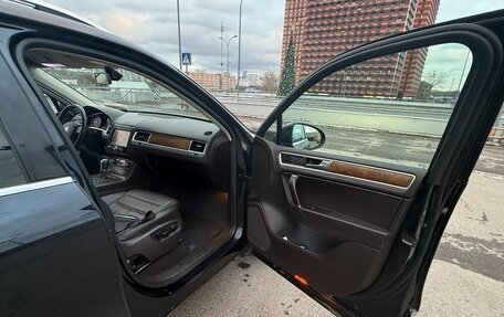 Volkswagen Touareg III, 2016 год, 3 190 000 рублей, 12 фотография