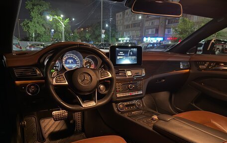 Mercedes-Benz CLS, 2015 год, 2 800 000 рублей, 22 фотография