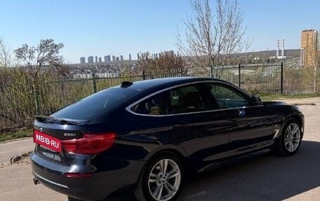 BMW 3 серия, 2018 год, 2 700 000 рублей, 4 фотография