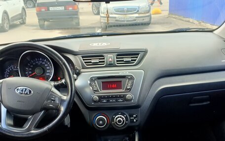 KIA Rio III рестайлинг, 2014 год, 1 035 000 рублей, 2 фотография