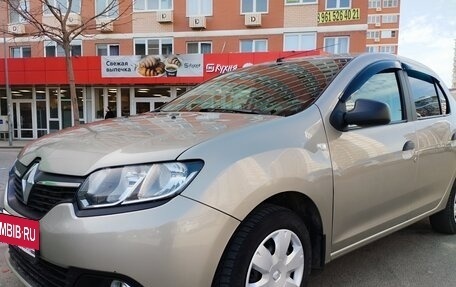 Renault Logan II, 2015 год, 650 000 рублей, 3 фотография