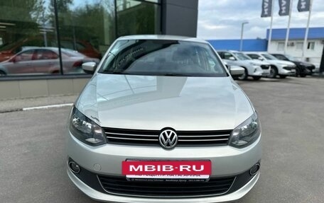 Volkswagen Polo VI (EU Market), 2013 год, 749 000 рублей, 2 фотография