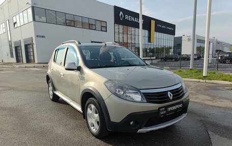 Renault Sandero I, 2013 год, 660 000 рублей, 3 фотография