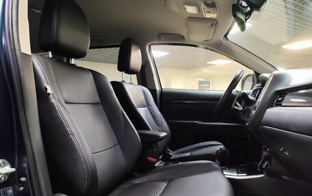 Mitsubishi Outlander III рестайлинг 3, 2018 год, 2 470 000 рублей, 13 фотография