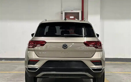 Volkswagen T-Roc I, 2022 год, 1 710 555 рублей, 16 фотография