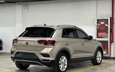 Volkswagen T-Roc I, 2022 год, 1 710 555 рублей, 17 фотография