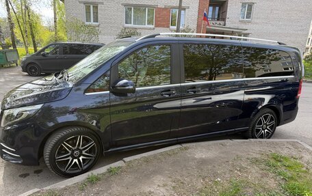 Mercedes-Benz V-Класс, 2019 год, 4 550 000 рублей, 2 фотография