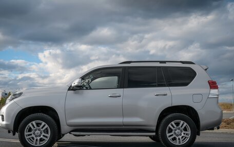 Toyota Land Cruiser Prado 150 рестайлинг 2, 2010 год, 3 000 000 рублей, 5 фотография