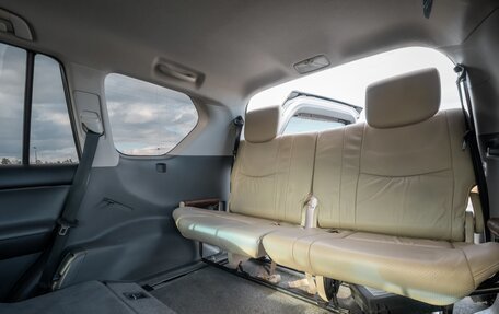 Toyota Land Cruiser Prado 150 рестайлинг 2, 2010 год, 3 000 000 рублей, 19 фотография