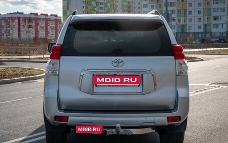 Toyota Land Cruiser Prado 150 рестайлинг 2, 2010 год, 3 000 000 рублей, 28 фотография