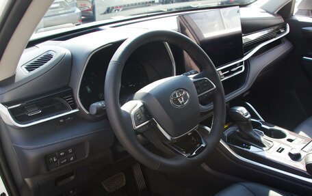 Toyota Highlander, 2026 год, 5 980 000 рублей, 6 фотография