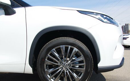 Toyota Highlander, 2026 год, 5 980 000 рублей, 36 фотография