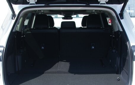 Toyota Highlander, 2026 год, 5 980 000 рублей, 39 фотография