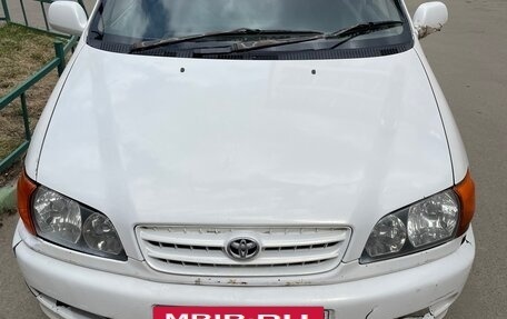 Toyota Ipsum II, 1999 год, 460 000 рублей, 13 фотография